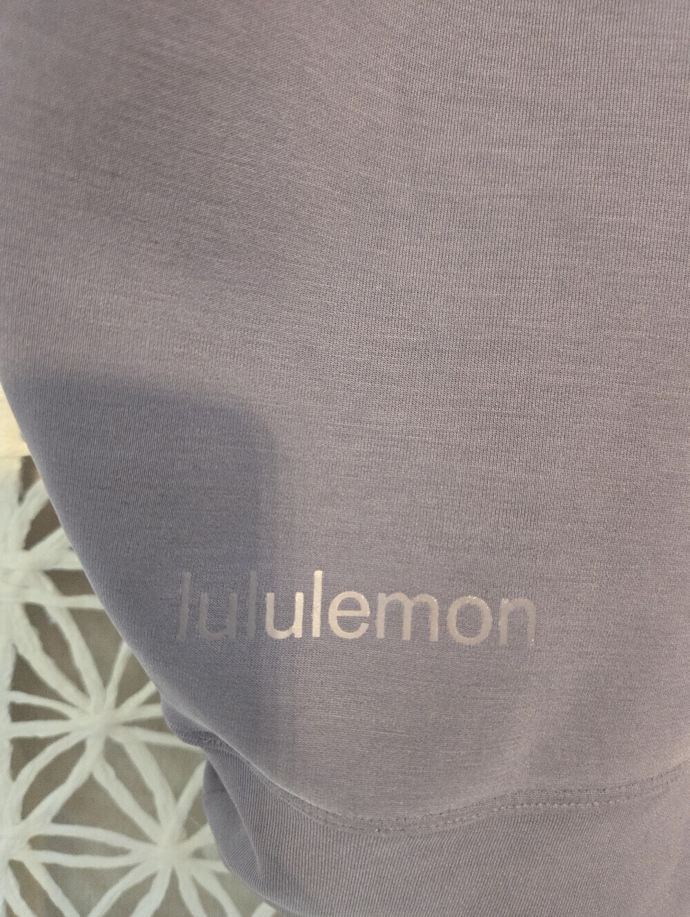 Lululemon Perfectly Oversized Cropped Lavender Crewneck Sweatshirt Size 6 - Picture 8 of 9